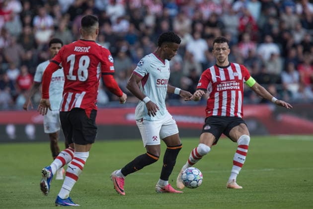 Alisson Santana and Ivan Perisic seen during UEFA Champions League 26 27 League Phase - Matchday 1 match between teams of PSV Eindhoven and FC Shakhtar Donetsk (Jan Borys Ball Raw Images) Eindhoven Philips Stadion Netherlands Copyright: xJanxBorysx janborys_psv_shakhtar_2627-88