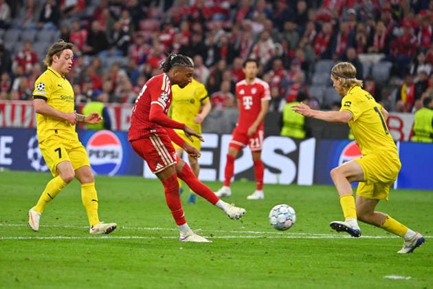 Goal by Michael OLISE, Bayern Munich, 5–0; play, shot on goal, penalty area action; soccer, Champions League, 2026–27 season, group stage: FC Bayern Munich vs. Bodø Glimt, 5–0 on September 10, 2026
