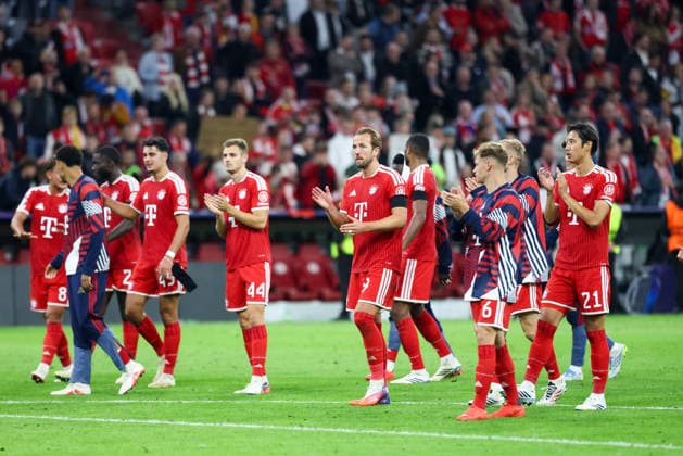 The FC Bayern Munich players celebrate the victory with the fans, GER, FC Bayern Munich vs. FK Bodo Glimt, Soccer, UEFA Champions League, Group Stage, Matchday 1, 2026–2027 Season, September 10, 2026, GER, FC Bayern Munich vs. FK Bodo Glimt, soccer, UEFA Champions League, group stage, Matchday 1, 2026–2027 season, September 10, 2026, Munich Copyright: xEibner-Pressefoto JennixMaulx EP_JML