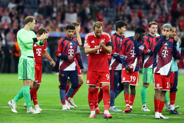 The FC Bayern Munich players celebrate the victory with the fans, GER, FC Bayern Munich vs. FK Bodo Glimt, Soccer, UEFA Champions League, Group Stage, Matchday 1, 2026–2027 Season, September 10, 2026, GER, FC Bayern Munich vs. FK Bodo Glimt, soccer, UEFA Champions League, group stage, Matchday 1, 2026–2027 season, September 10, 2026, Munich Copyright: xEibner-Pressefoto JennixMaulx EP_JML