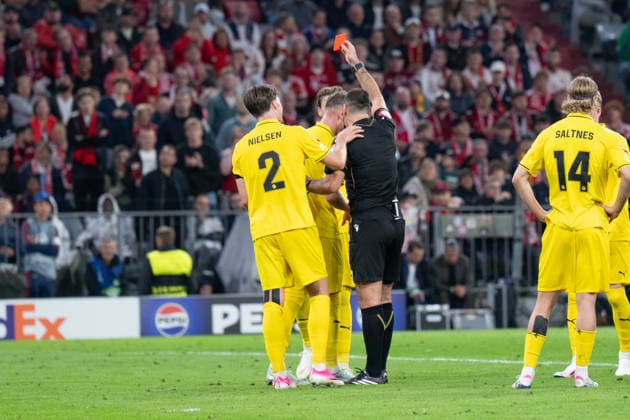 GER, Bavaria, Munich, Soccer, FC Bayern Munich vs. FK Bodo Glimt, at the Allianz Arena, Munich, Champions League, Group Stage, Matchday 1, September 10, 2026, from left: Odin Bjortuft (FK Bodo Glimt), 4, Red Card. UEFA regulations prohibit any use of photographs as image sequences and or quasi-video, Copyright: HMB-Media MichaelxNibel