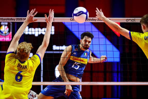 Italia s Daniele Lavia during the opening match of the CEV Enel Eurovolley 2026, between Italy and Sweden, Piazza del Plebiscito, Naples, September 10, 2026.  Copyright: xAlessandroxGarofalo LaPressex