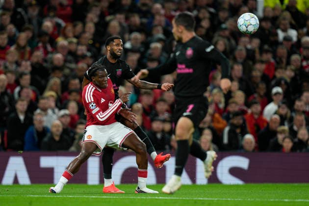 Manchester United, ManU v Sabah FK, UEFA Champions League Patrick Dorgu of Manchester United competes for the ball with Kaheem Parris of Sabah during the Manchester United v Sabah FK UEFA Champions League 1st Round match at Old Trafford, Manchester, England on 10 September 2026 Credit: Steve Flynn Every Second Media Editorial use only. All images are copyright Every Second Media Limited. No images may be reproduced without prior permission. Copyright: xIMAGO EveryxSecondxMediax ESM-2151-0038 StevexFlynnx xEveryxSecondxMediax