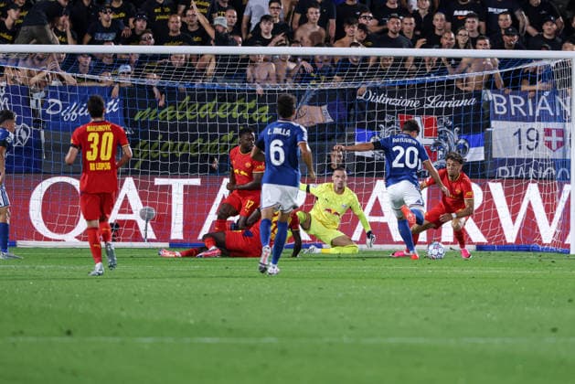 Como 1907 v RB Leipzig, UEFA Champions League, Como, Italy Como, Italy. 10th, September 2026. Martin Baturina (20) of Como 1907 scores for 1-0 during the UEFA Champions League match between Como 1907 and RB Leipzig at Sinigaglia Stadium in Como. Italy, Como  Copyright: xGonzalesxPhoto StefanoxNicolix