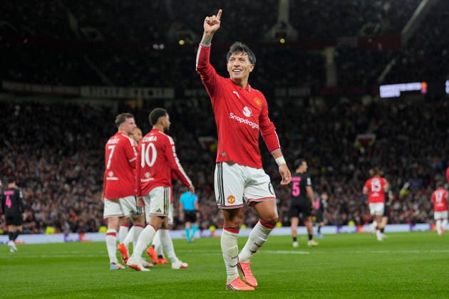 Manchester United, ManU v Sabah FK, UEFA Champions League Lisandro Martinez of Manchester United, scorer of United™s fourth goal celebrate in front of the Stretford End during the Manchester United v Sabah FK UEFA Champions League 1st Round match at Old Trafford, Manchester, England on 10 September 2026 Credit: Steve Flynn Every Second Media Editorial use only. All images are copyright Every Second Media Limited. No images may be reproduced without prior permission. Copyright: xIMAGO EveryxSecondxMediax ESM-2151-0124 StevexFlynnx xEveryxSecondxMediax