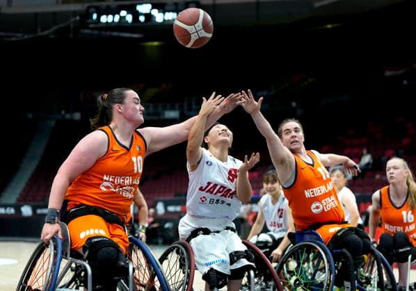 September 10, 2026, Ottawa, On, CAN: Netherlands Xena Wimmenhoeve (10) and Jace Ravensburg (13) reach out to block the shot of Japan s Nana Gunji (54) during second half of IWBF Wheelchair Basketball World Championships women s group stage action, in Ottawa, on Thursday, Sept. 10, 2026. Canada News - September 10, 2026  - ZUMAc35_ 20260910_zaf_c35_142 Copyright: xJustinxTangx