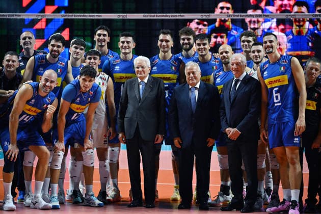 Dc Napoli 10 09 2026 - Campionato Europeo Pallavolo maschile Italia-Svezia foto Domenico Cippitelli Image nella foto: Sergio Mattarella-Luciano Buonfiglio-Giuseppe Manfredi 