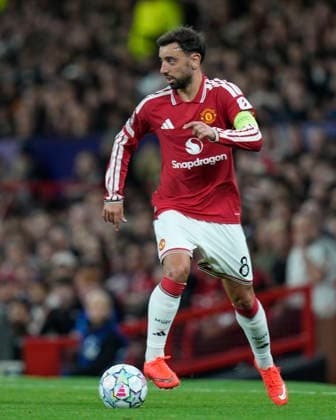 Manchester United, ManU v Sabah FK, UEFA Champions League Bruno Fernandes of Manchester United runs with the ball during the Manchester United v Sabah FK UEFA Champions League 1st Round match at Old Trafford, Manchester, England on 10 September 2026 Credit: Steve Flynn Every Second Media Editorial use only. All images are copyright Every Second Media Limited. No images may be reproduced without prior permission. Copyright: xIMAGO EveryxSecondxMediax ESM-2151-0195 StevexFlynnx xEveryxSecondxMediax