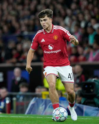 Manchester United, ManU v Sabah FK, UEFA Champions League Harry Amass of Manchester United runs with the ball during the Manchester United v Sabah FK UEFA Champions League 1st Round match at Old Trafford, Manchester, England on 10 September 2026 Credit: Steve Flynn Every Second Media Editorial use only. All images are copyright Every Second Media Limited. No images may be reproduced without prior permission. Copyright: xIMAGO EveryxSecondxMediax ESM-2151-0213 StevexFlynnx xEveryxSecondxMediax