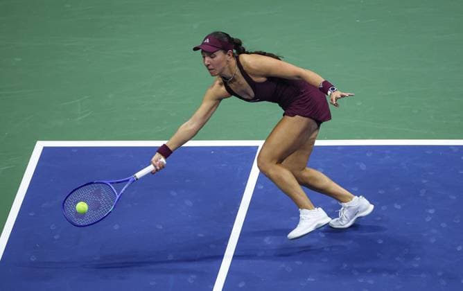 Jessica Pegula of USA in action 2026 US Open, Day Twelve, USTA Billie Jean King National Tennis Center, New York, USA - 10 Sep 2026New York USTA Billie Jean King National T New York (NY) United States of America EDITORIAL USE ONLY No use with unauthorised audio, video, data, fixture lists, club league logos or live services. Online in-match use limited to 120 images, no video emulation. No use in betting, games or single club league player publications. Copyright: xEllaxLing Shutterstockx 17140161h