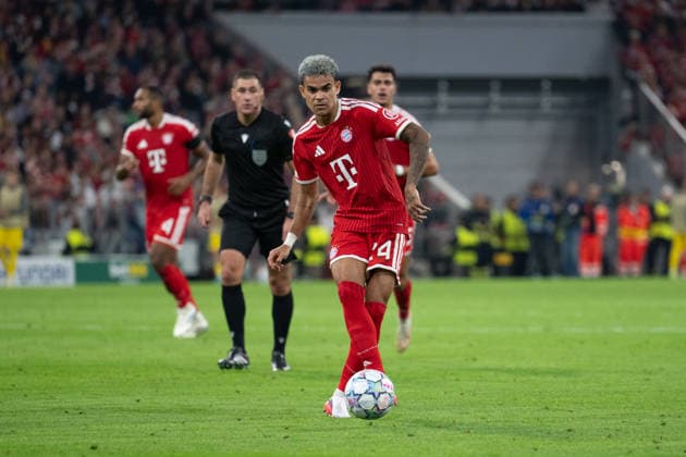 GER, Bavaria, Munich, Soccer, FC Bayern Munich vs. FK Bodo Glimt, at the Allianz Arena, Munich, Champions League, Group Stage, Matchday 1, September 10, 2026, from left: Luis Díaz of FC Bayern Munich, No. 14, in a portrait, single image, cutout, portrait, headshot, single image, cutout. UEFA regulations prohibit any use of photographs as image sequences and or quasi-video, Copyright: HMB-Media MichaelxNibel