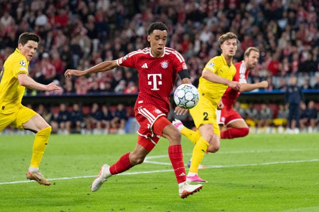 GER, Bavaria, Munich, Soccer, FC Bayern Munich vs. FK Bodo Glimt, at the Allianz Arena, Munich, Champions League, group stage, Matchday 1, September 10, 2026, from left: Jamal Musiala, FC Bayern Munich, 10, shooting on goal, on the attack. UEFA regulations prohibit any use of photographs as image sequences and or quasi-video, Copyright: HMB-Media MichaelxNibel