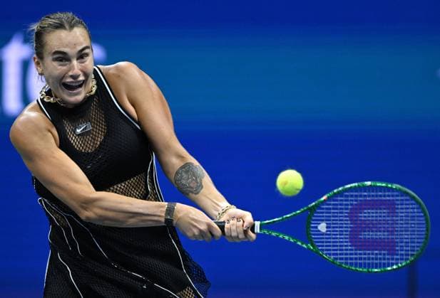 (260911) -- NEW YORK, Sept. 11, 2026 -- Aryna Sabalenka of Belarus hits a return during the women s singles semifinal match against Jessica Pegula of the United States at the 2026 US Open tennis championships in New York, the United States, Sept. 10, 2026. ) (SP)U.S.-NEW YORK-TENNIS-US OPEN-WOMEN S SINGLES LixRui 
