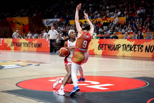 USA V Hungary: Quarter-Finals - FIBA Women s Basketball World Cup Germany 2026 Jackie Young plays during the FIBA Women s Basketball World Cup 2026 quarter-finals match between the United States and Hungary in Berlin, Germany, on September 10, 2026. Berlin Germany  Copyright: xMarcinxGolbax originalFilename:golba-usavhung260910_npjwx.jpg