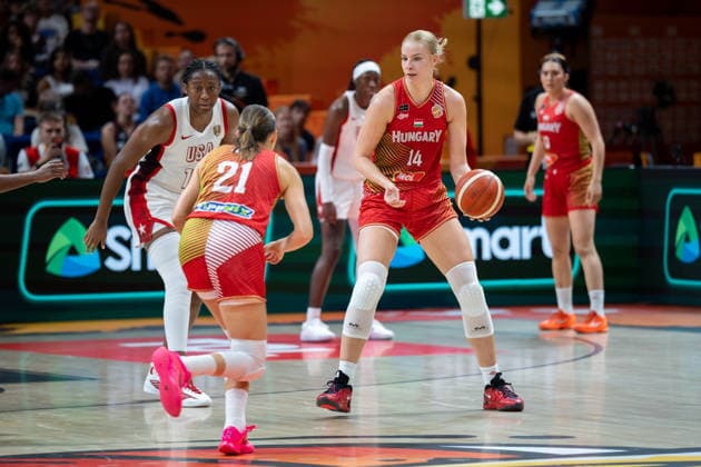 USA V Hungary: Quarter-Finals - FIBA Women s Basketball World Cup Germany 2026 Dorka Juhasz plays during the FIBA Women s Basketball World Cup 2026 quarter-finals match between the United States and Hungary in Berlin, Germany, on September 10, 2026. Berlin Germany  Copyright: xMarcinxGolbax originalFilename:golba-usavhung260910_npMnh.jpg