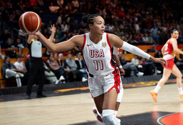 USA V Hungary: Quarter-Finals - FIBA Women s Basketball World Cup Germany 2026 Napheesa Collier plays during the FIBA Women s Basketball World Cup 2026 quarter-finals match between the United States and Hungary in Berlin, Germany, on September 10, 2026. Berlin Germany  Copyright: xMarcinxGolbax originalFilename:golba-usavhung260910_npSXV.jpg