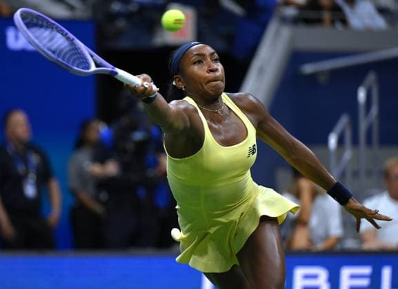 (260911) -- NEW YORK, Sept. 11, 2026 -- Coco Gauff of the United States hits a return during the women s singles semifinal match against Elena Rybakina of Kazakhstan at the 2026 US Open tennis championships in New York, the United States, Sept. 10, 2026. ) (SP)U.S.-NEW YORK-TENNIS-US OPEN-WOMEN S SINGLES LixRui 