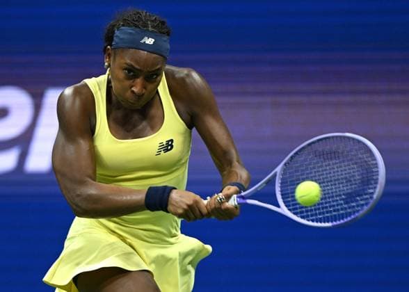 (260911) -- NEW YORK, Sept. 11, 2026 -- Coco Gauff of the United States hits a return during the women s singles semifinal match against Elena Rybakina of Kazakhstan at the 2026 US Open tennis championships in New York, the United States, Sept. 10, 2026. ) (SP)U.S.-NEW YORK-TENNIS-US OPEN-WOMEN S SINGLES LixRui 