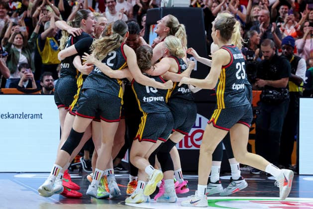 Leonie Fiebich of Germany celebrates reaching the semifinals with her teammates during the FIBA Women s Basketball World Cup Germany 2026 quarterfinal match between Belgium and Germany at the Berlin Arena on September 10, 2026, in Berlin, Germany. Photo by Marco Steinbrenner, DeFodi Images