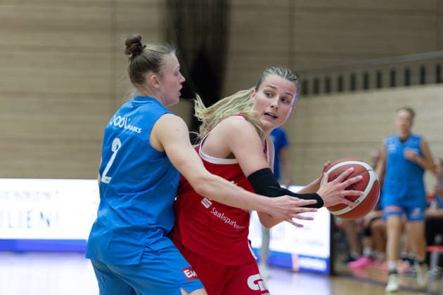 Hannah Bubel (Sharks), 2; Lee Volker (Lions), 1; Halfit (Lions) vs. KB Sharks Würzburg, Women s Basketball, Exhibition Game, 1st Bundesliga, 2nd Bundesliga South, DBBL, 2026–27 season, November 9, 2026, SWH Arena, Saxony-Anhalt, Germany