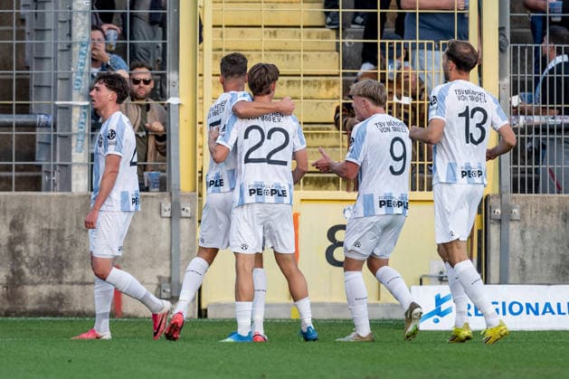 Fabio Wagner, TSV 1860 Munich, 09, Florian Niederlechner, TSV 1860 Munich, 07, Raphael Ott (TSV 1860 Munich, 22), and Michael Eberwein (TSV 1860 Munich, 13) celebrate with Lance Fiedler (TSV 1860 Munich, 47) after his goal to make it 1–0 GER, TSV 1860 Munich vs. TSV Schwaben Augsburg, soccer, Bavarian Regional League, Matchday 8, 2026–2027 season, September 11, 2026 DFL DFB regulations prohibit any use of photographs as image sequences and or quasi-video. Photo: HMB Media, Heike Feiner Copyright: HMBxMedia HeikexFeiner