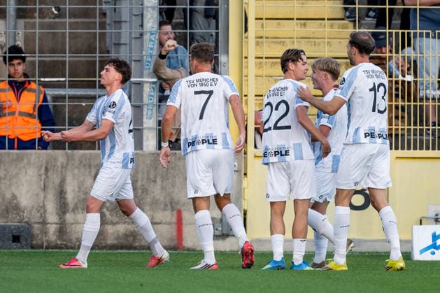 Fabio Wagner, TSV 1860 Munich, 09, Florian Niederlechner, TSV 1860 Munich, 07, Raphael Ott (TSV 1860 Munich, 22), and Michael Eberwein (TSV 1860 Munich, 13) celebrate with Lance Fiedler (TSV 1860 Munich, 47) after his goal to make it 1–0 GER, TSV 1860 Munich vs. TSV Schwaben Augsburg, soccer, Bavarian Regional League, Matchday 8, 2026–2027 season, September 11, 2026 DFL DFB regulations prohibit any use of photographs as image sequences and or quasi-video. Photo: HMB Media, Heike Feiner Copyright: HMBxMedia HeikexFeiner