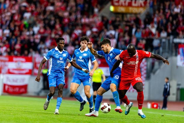 September 11, 2026, GER, Soccer, Men, 2026–2027 Season, Regionalliga Northeast, Matchday 8, FC Rot-Weiss Erfurt vs. RSV Eintracht 1949 (Regionaler Sportverein Eintracht 1949 e.V., Stahnsdorf, Brandenburg) Raphael Assibey Mensah, FC Rot-Weiss Erfurt, Aleksandar Bilbija RSV Eintracht 1949 99096 Erfurt Steigerwaldstadion, natural grass field, Thuringia, Germany