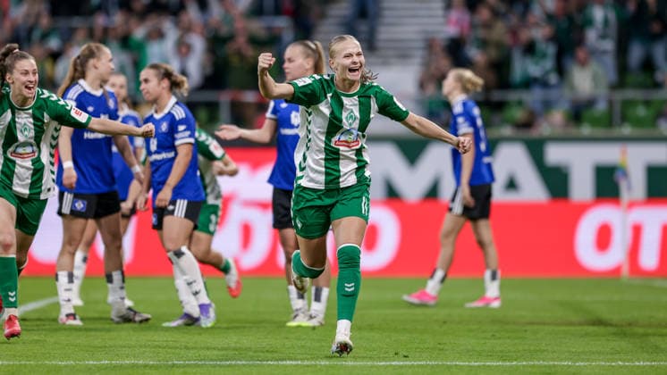 Goal scorer Isabella Jaron of SV Werder Bremen, No. 11, celebrating a goal, celebration, cheering, celebrating, optimistic, game scene, highlight, joy over the 1-0 goal, DFB REGULATIONS PROHIBIT ANY USE OF PHOTOGRAPHS AS SEQUENCE IMAGES AND OR VIDEO-LIKE PHOTO SERIES DFB REGULATIONS PROHIBIT ANY USE OF PHOTOGRAPHS AS SEQUENCEENCES AND OR QUASI-VIDEO, September 11, 2026, Bremen, Germany, soccer, Google Pixel Women’s Bundesliga, SV Werder Bremen, Hamburger SV xobx