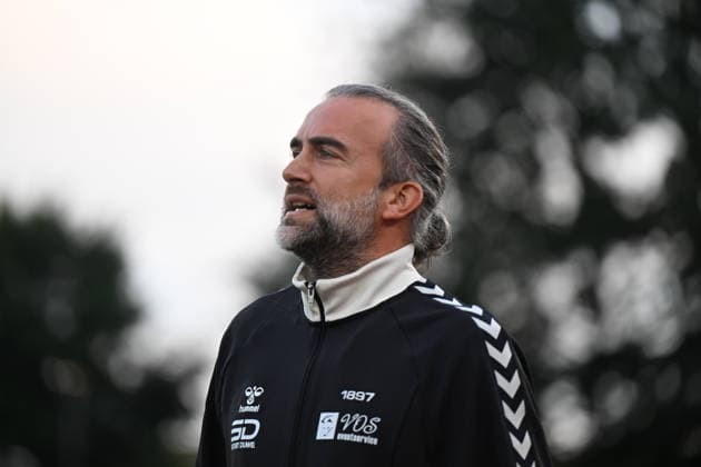 September 11, 2026, GER, Soccer, Regionalliga Nord, Matchday 8, 2026–2027 Season, Oldenburg, Marschweg Stadium, VfB Oldenburg vs. Hannover 96 II U23 Dario FOSSI VfB Oldenburg Head Coach Oldenburg Marschweg Stadium Lower Saxony Germany Copyright: xnordphotoxGmbHx xRojahnx
