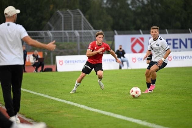 September 11, 2026, GER, Soccer, Regionalliga Nord, Matchday 8, 2026–2027 Season, Oldenburg, Marschwegstadion, VfB Oldenburg vs. Hannover 96 II U23 Julius MEUSEL Hannover 96 II U23 14 Rafael BRAND VfB Oldenburg 8 Oldenburg Marschwegstadion Lower Saxony Germany Copyright: xnordphotoxGmbHx xRojahnx