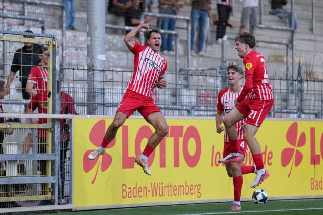Fabian Rüdlin Fabian Ruedlin SC Freiburg II, 05, Mladen Mijajlovic SC Freiburg II, 21, Marius Klein SC Freiburg II, 04 Goal celebration, Emotions, Shot on goal, Finish, Goal scored, Goal, Goal, Germany, Soccer, Regionalliga Südwest, Matchday 7, 2026–2027, SC Freiburg II vs. SV Sandhausen, September 11, 2026, Dreisamstadion, Freiburg, Dreisamstadion, Baden-Württemberg, Germany Copyright: xArnexAmbergx