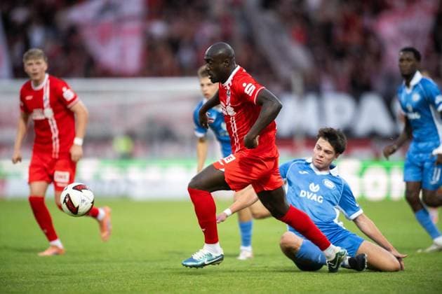 SOCCER REGIONAL LEAGUE NORTHEAST 2026–2027 SEASON, MATCHDAY 8: FC ROT WEISS ERFURT VS. RSV EINTRACHT 1949 ** FOR EDITORIAL PURPOSES ONLY ** ** p September 11, 2026 Erfurt Soccer Regional League Northeast Matchday 8, 2026–2027 Season, Steigerwaldstadion: FC Rot Weiss Erfurt vs. RSV Eintracht 1949. In the photo: Raphael Assibey Mensah (7) of FC Rot Weiss Erfurt in a tacklewith Kajetan Herrmann 2 RSV Eintracht 1949 Germany Thuringia Erfurt Copyright SaschaxFromm Copyright: SaschaxFromm doc87k46bqp81z17y3cspke ,EDITORIAL USE ONLY Copyright: SaschaxFromm