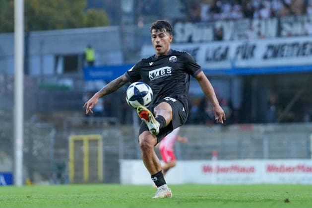 Tasos Leonidis, SV Sandhausen, 29 on the ball, Germany, soccer, Regionalliga Südwest, Matchday 7, 2026–2027, SC Freiburg II vs. SV Sandhausen, September 11, 2026, Dreisamstadion, Freiburg, Dreisamstadion, Baden-Württemberg, Germany Copyright: xArnexAmbergx