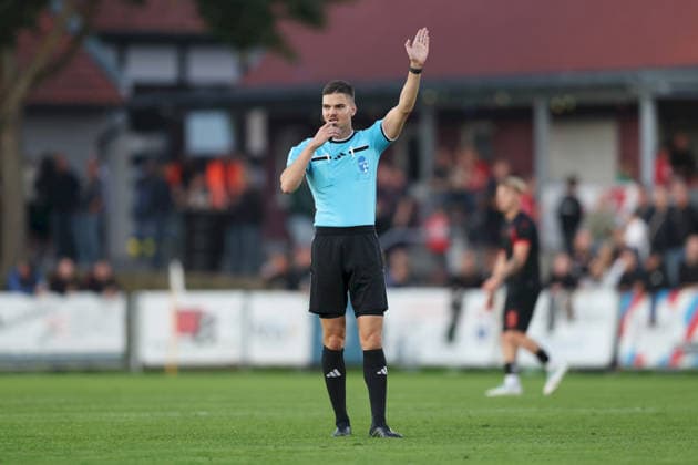 September 11, 2026, Men s, Soccer, 2026–2027 Season, Bavarian Regional League, Matchday 8: TSV Aubstadt vs. SpVgg Unterhaching. Referee Lukas Schwendner of DJK Ensdorf gestures with his arms and hands while giving instructions at the Sulzfeld School Stadium in Aubstadt, NGN Arena, Bavaria, Germany.