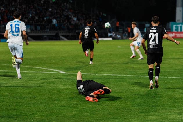 Germany, Soccer, Men s 3rd Division 2026–2027, Matchday 5: FC Viktoria Köln vs. FC Hansa Rostock; Cologne, Taylan Duman (FC Viktoria Köln), 8, on the ground, in pain, foul Copyright: xThiemoxRudolphx