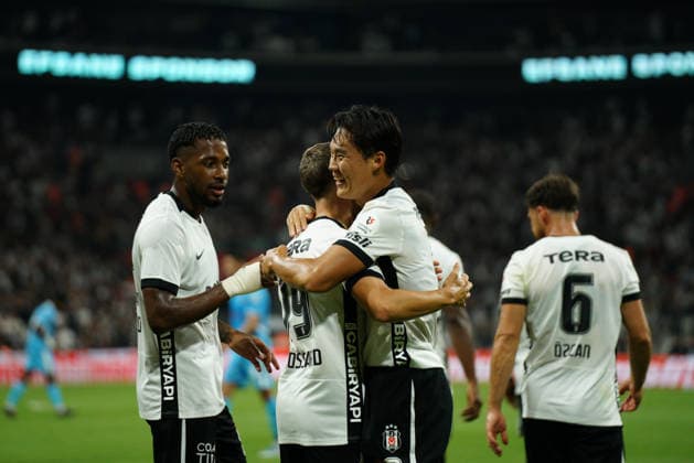 September 11, 2026, Besiktas, Istanbul, Turkey: Leandro Trossard (L) of Besiktas celebrates with Hyeon-Gyu Oh (R) of Besiktas after after scoring his team s second goal during the Turkish Super League 2026 27 match between Besiktas and Erzurumspor at Besiktas Park Stadium in Istanbul, Turkey, on September 11, 2026. Besiktas Turkey - ZUMAu194 20260911_zip_u194_007 Copyright: xTolgaxUluturkx