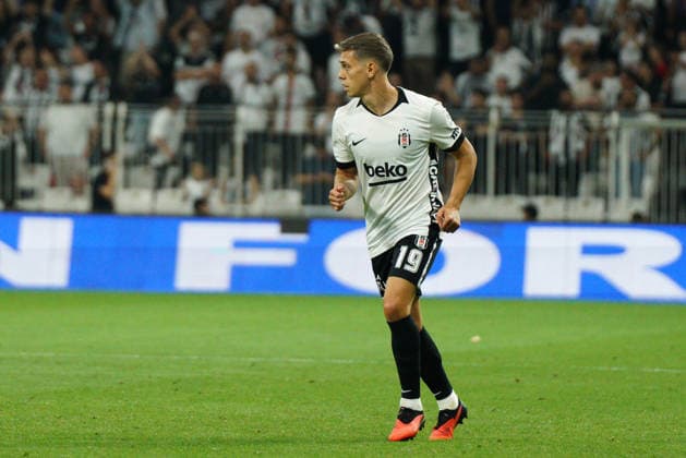 September 11, 2026, Besiktas, Istanbul, Turkey: Leandro Trossard (C) of Besiktas looks on during the Turkish Super League 2026 27 match between Besiktas and Erzurumspor at Besiktas Park Stadium in Istanbul, Turkey, on September 11, 2026. Besiktas Turkey - ZUMAu194 20260911_zip_u194_008 Copyright: xTolgaxUluturkx