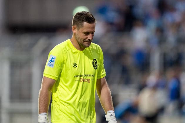 Vitus Eicher, 30, of TSV 1860 Munich, is satisfied with the 2-0 lead at halftime, TSV 1860 Munich vs. TSV Schwaben Augsburg, Soccer, Bavarian Regional League, Matchday 8, September 11, 2026. DFB regulations prohibit any use of photographs as image sequences and or quasi-video. Munich, Bavaria, Germany Copyright: xkolbert-press UlrichxGamelx