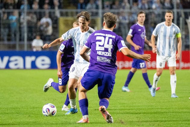 Raphael Ott 22, TSV 1860 Munich, TSV 1860 Munich vs. TSV Schwaben Augsburg, Soccer, Bavarian Regional League, Matchday 8, September 11, 2026. DFB regulations prohibit any use of photographs as image sequences and or quasi-video. Munich, Bavaria, Germany Copyright: xkolbert-press UlrichxGamelx
