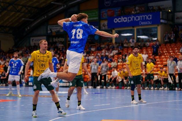 2. Handball-Bundesliga - 3. Spieltag: Dessau-Roßlauer HV 06 - VfL Eintracht Hagen David Misovych (Dessau-Roßlauer HV 06, 18) beim Sprungwurf am 11.09.2026 in der Anhalt-Arena, Dessau-Roßlau (Sachsen-Anhalt) Dessau-Roßlau Anhalt-Arena Sachsen-Anhalt Deutschland *** German Handball Bundesliga, Matchday 3: Dessau Roßlauer HV 06 vs. VfL Eintracht Hagen; David Misovych of Dessau Roßlauer HV 06 scores on a jump shot on September 11, 2026, at the Anhalt Arena, Dessau-Roßlau, Saxony-Anhalt; Dessau-Roßlau, Anhalt Arena, Saxony-Anhalt, Germany