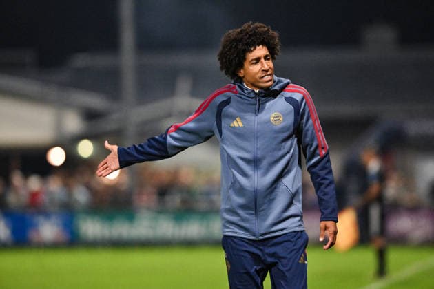 Bavarian Regional League: TSV Buchbach vs. FC Bayern Munich II, September 11, 2026, BUCHBACH, GERMANY September 11. Pictured: DANTE Bonfim Costa Santos, head coach of FC Bayern Munich II, looking grumpy. Isolated photo taken during the Bavarian Regional League match between TSV Buchbach and FC Bayern Munich II on Matchday 8 at the SMR Arena. Copyright: xBEAUTIFULxSPORTS Goldbergx