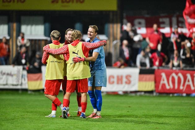 Bavarian Regional League: TSV Buchbach vs. FC Bayern Munich II, September 11, 2026, BUCHBACH, GERMANY September 11 The home team celebrates: Ludwig ZECH of TSV Buchbach 1 after scoring the 2-0 goal. Goal scorers rejoice during the Bavarian Regional League match between TSV Buchbach and FC Bayern’s amateurs on Matchday 8 at the SMR Arena Copyright: xBEAUTIFULxSPORTS Goldbergx