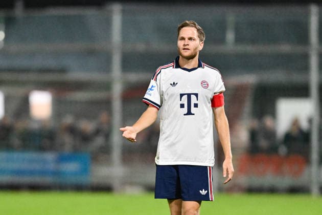 Bavarian Regional League: TSV Buchbach vs. FC Bayern Munich II, September 11, 2026, BUCHBACH, GERMANY September 11. Pictured: a bewildered Benno SCHMITZ. FC Bayern Munich II 6. Isolated photo taken during the Bavarian Regional League match between TSV Buchbach and the FC Bayern reserves on Matchday 8 at the SMR Arena. Copyright: xBEAUTIFULxSPORTS Goldbergx