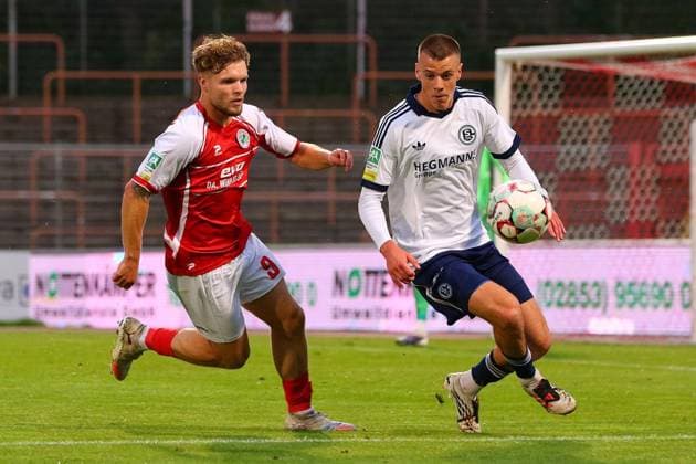 Regionalliga West Rot Weiß Oberhausen vs. FC Schalke 04 II ** FOR EDITORIAL USE ONLY ** EDITORIAL USE ONLY ** by Timur Kesim, Magnus Rösner RWO FC Schalke 04 II Location: Oberhausen, Niederrhein Stadium Date: September 11, 2026 Germany, North Rhine-Westphalia, Oberhausen Copyright MichaxKorb Copyright: MichaxKorb doc87k4yzadjw411luw4nbr ,EDITORIAL USE ONLY Copyright: MichaxKorb