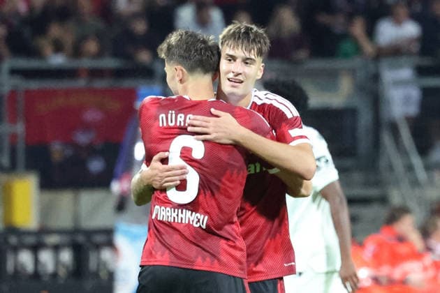11.09.2026, xrekx, Fussball 2.Bundesliga, 1. FC Nuernberg - Hannover 96 v.l. Adam Markhiev (1.FC Nuernberg) Javier Fernandez (1.FC Nuernberg) Mannschaft, Spieler, jubeln nach Spielende, Team, Player, celebrate at the end of the match (DFL DFB REGULATIONS PROHIBIT ANY USE OF PHOTOGRAPHS as IMAGE SEQUENCES and or QUASI-VIDEO) Nuernberg *** September 11, 2026, xrekx, Soccer 2. Bundesliga, 1. FC Nuremberg vs. Hannover 96, Adam Markhiev (1. FC Nuremberg), Javier Fernandez (1. FC Nuremberg), 1. FC Nuremberg team, players, celebrating after the game, team, players, celebrating at the end of the match DFL DFB REGULATIONS PROHIBIT ANY USE OF PHOTOGRAPHS as IMAGE SEQUENCES and or QUASI-VIDEO Nuremberg