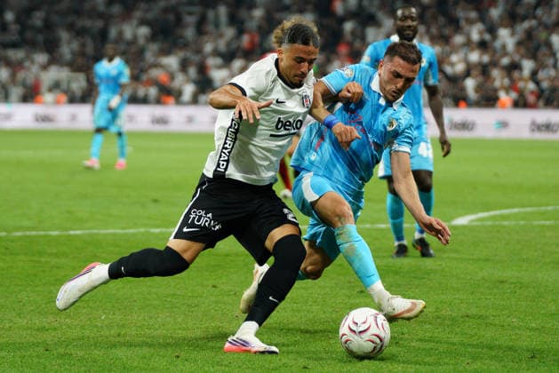 September 11, 2026, Besiktas, Istanbul, Turkey: Taylan Bulut (L) of Besiktas in action against Guram Giorbelidze (R) of Erzurumspor during the Turkish Super League 2026 27 match between Besiktas and Erzurumspor at Besiktas Park Stadium in Istanbul, Turkey, on September 11, 2026. Turkish Super League 2026 27 - Besiktas Vs Erzurumspor  - ZUMAu194 20260911_zip_u194_018 Copyright: xTolgaxUluturkx