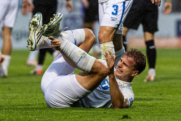 3rd Division: FC Viktoria Cologne vs. Hansa Rostock, September 11, 2026. Florian Carstens of Hansa Rostock (No. 17) lies on the field after a tackle. 3rd Division: FC Viktoria Cologne vs. Hansa Rostock at Sportpark Höhenberg, Cologne, September 11, 2026. DFB regulations prohibit any use of photographs as image sequences and or quasi-video. Copyright: xBEAUTIFULxSPORTS Buriakovx