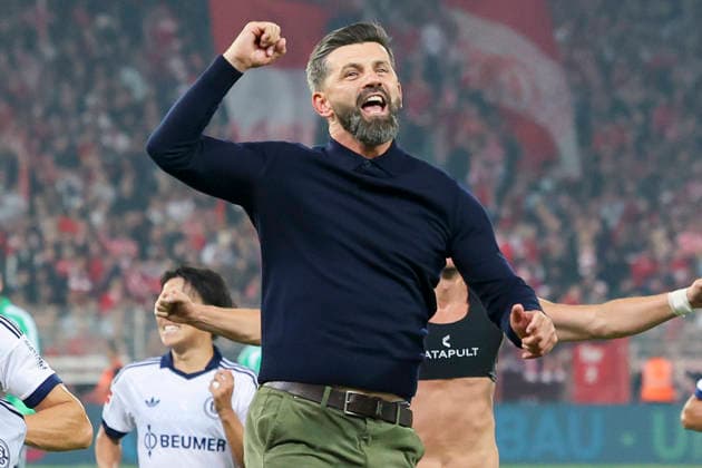 Trainer Miron Muslic (FC Schalke 04) jubelt waehrend des Spiels der 1. Bundesliga zwischen 1. FC Union Berlin und FC Schalke 04, Stadion an der alten Foersterei am 11. September 2026 in Berlin, Deutschland. (Foto von Marco Steinbrenner DeFodi Images) +++ Trainer Miron Muslic (FC Schalke 04) cheers during the Bundesliga match between 1. FC Union Berlin and FC Schalke 04 at Stadion an der alten Foersterei on September 11, 2026 in Berlin, Germany. (Photo by Marco Steinbrenner DeFodi Images) DFB DFL REGULATIONS PROHIBIT ANY USE OF PHOTOGRAPHS AS IMAGE SEQUENCES AND OR QUASI-VIDEO. (Photo by Marco Steinbrenner DeFodi Images) - *** FC Schalke 04 coach Miron Muslic celebrates during the Bundesliga match between 1. FC Union Berlin and FC Schalke 04 at Stadion an der alten Foersterei on September 11, 2026, in Berlin, Germany. Photo by Marco Steinbrenner, DeFodi Images. Coach Miron Muslic of FC Schalke 04 cheers during the Bundesliga match between 1. FC Union Berlin and FC Schalke 04 at the Stadion an der alten Försterei on September 11, 2026 in Berlin, Germany. Photo by Marco Steinbrenner, DeFodi Images. DFB and DFL regulations prohibit any use of photographs as image sequences and or quasi-video. Photo by Marco Steinbrenner, DeFodi Images.