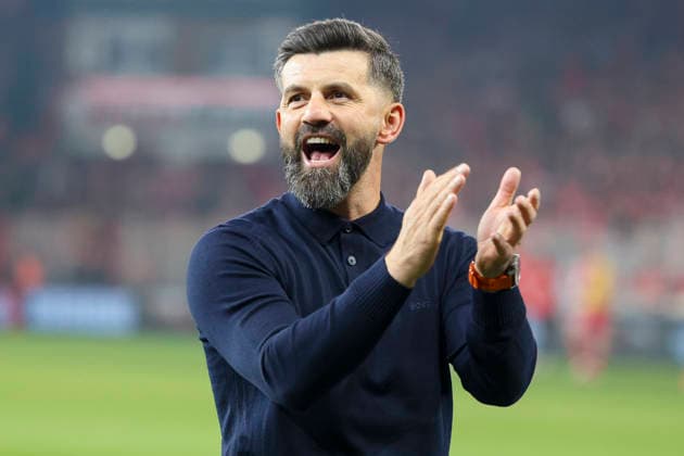 Trainer Miron Muslic (FC Schalke 04) jubelt waehrend des Spiels der 1. Bundesliga zwischen 1. FC Union Berlin und FC Schalke 04, Stadion an der alten Foersterei am 11. September 2026 in Berlin, Deutschland. (Foto von Marco Steinbrenner DeFodi Images) +++ Trainer Miron Muslic (FC Schalke 04) cheers during the Bundesliga match between 1. FC Union Berlin and FC Schalke 04 at Stadion an der alten Foersterei on September 11, 2026 in Berlin, Germany. (Photo by Marco Steinbrenner DeFodi Images) DFB DFL REGULATIONS PROHIBIT ANY USE OF PHOTOGRAPHS AS IMAGE SEQUENCES AND OR QUASI-VIDEO. (Photo by Marco Steinbrenner DeFodi Images) - *** FC Schalke 04 coach Miron Muslic celebrates during the Bundesliga match between 1. FC Union Berlin and FC Schalke 04 at Stadion an der alten Foersterei on September 11, 2026, in Berlin, Germany Photo by Marco Steinbrenner, DeFodi Images Coach Miron Muslic of FC Schalke 04 cheers during the Bundesliga match between 1. FC Union Berlin and FC Schalke 04 at Stadion an der alten Försterei on September 11, 2026 in Berlin, Germany. Photo by Marco Steinbrenner, DeFodi Images. DFB and DFL regulations prohibit any use of photographs as image sequences and or quasi-video. Photo by Marco Steinbrenner, DeFodi Images.