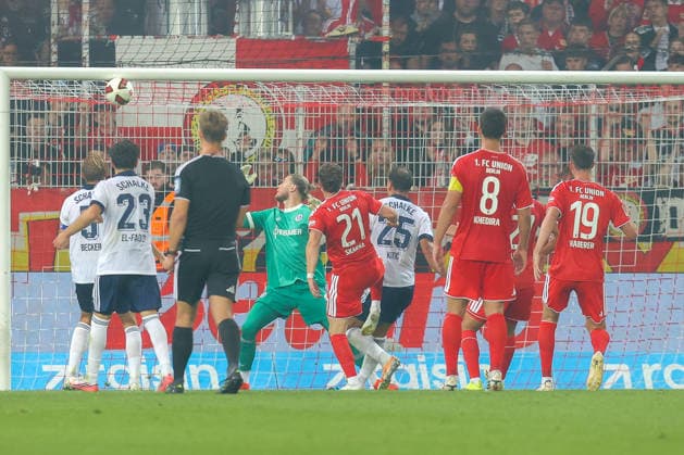11.09.2026, xtgx, Fussball - 1.Bundesliga Union Berlin - FC Schalke 04 v.l. Tor zum 1:2 durch Tim Sharke (Union Berlin, 21) (DFL DFB REGULATIONS PROHIBIT ANY USE OF PHOTOGRAPHS as IMAGE SEQUENCES and or QUASI-VIDEO) Berlin *** September 11, 2026, xtgx, Soccer, Bundesliga 1, Union Berlin vs. FC Schalke 04, goal for 1–2 by Tim Sharke, Union Berlin, 21. DFL and DFB regulations prohibit any use of photographs as image sequences and or quasi-video, Berlin